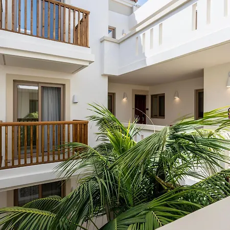 Aparthotel Aegean 4*