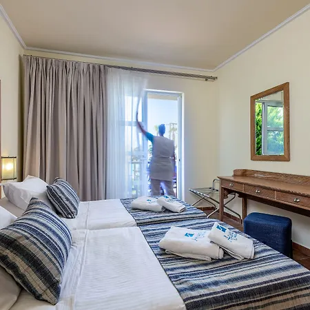 Hotel Aegean 4*